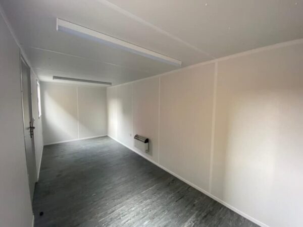20 Fuß großes neues Großraumbüro - Image 3
