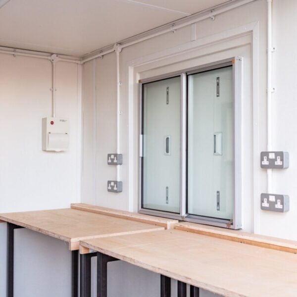 10-Fuß-Umbau-Container für Werkstatt und Büro - Image 3