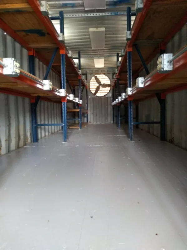 40FT Container-Shop – Klimatisiertes Büro + Lager mit Regalsystem - Image 3